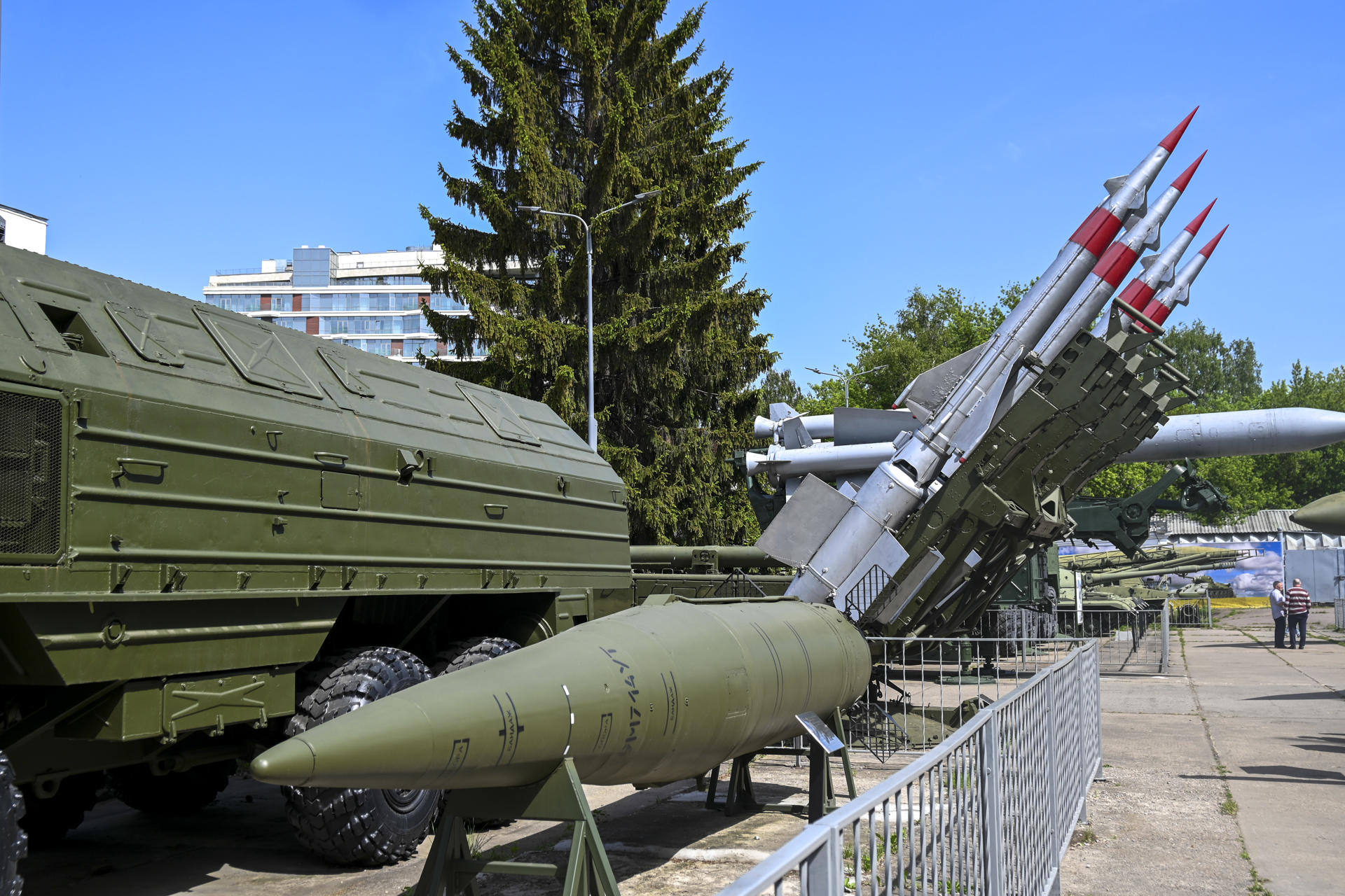 If Putin wants war, Russians want peace, according to sociologist | De Último Minuto English