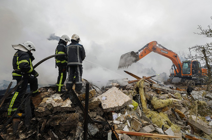 Russia claims to have attacked airfields and Patriot systems in Ukraine in the last week | De Último Minuto English
