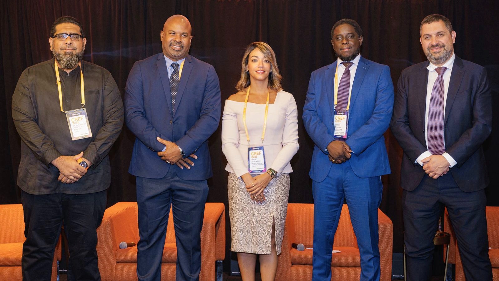 DR highlights in Miami that it operates 21 solar energy projects and 10 wind energy projects | De Último Minuto English