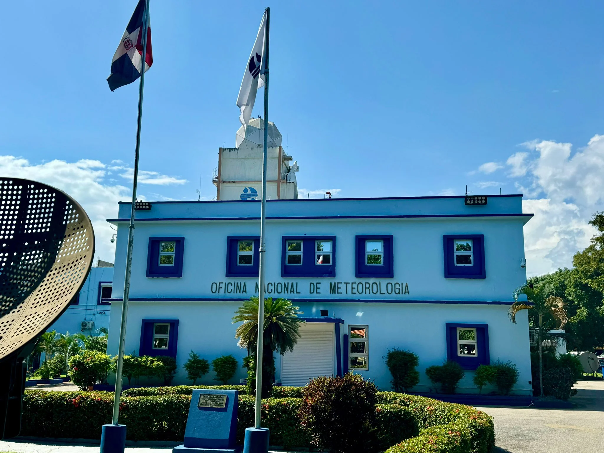 Vaguada and tropical wave will cause showers and thunderstorms in a large part of the country, according to Indomet | De Último Minuto English