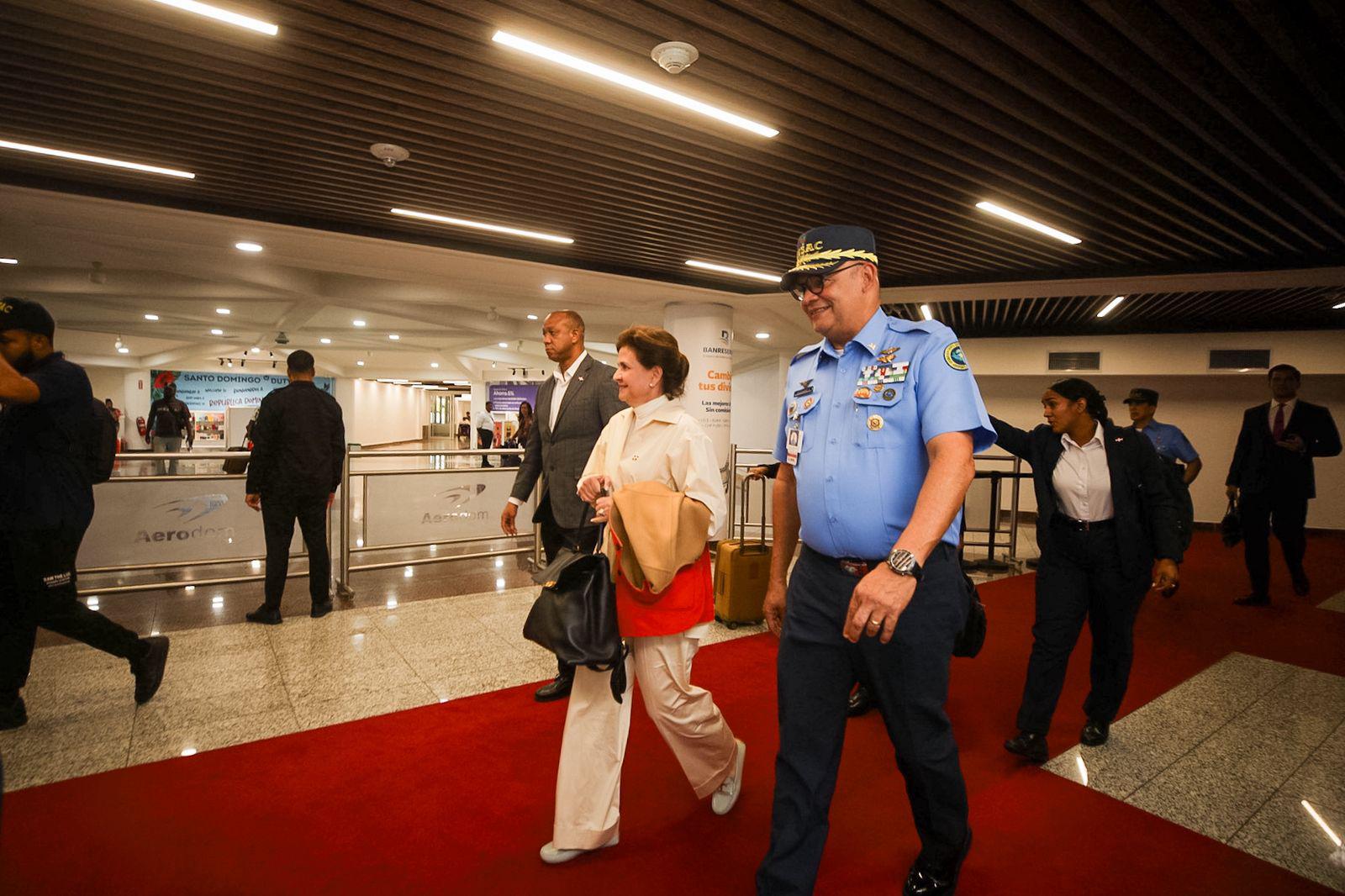 Raquel Peña returns to the country after representing the Dominican Republic at the mass for the beginning of the pontificate | De Último Minuto English