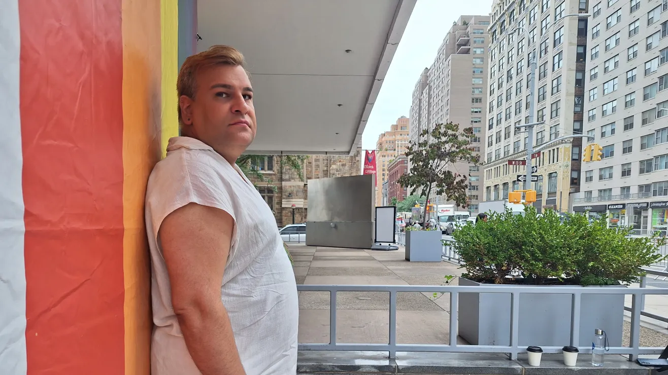 Dominican activist in New York, raises his voice for the rights of trans people | De Último Minuto English