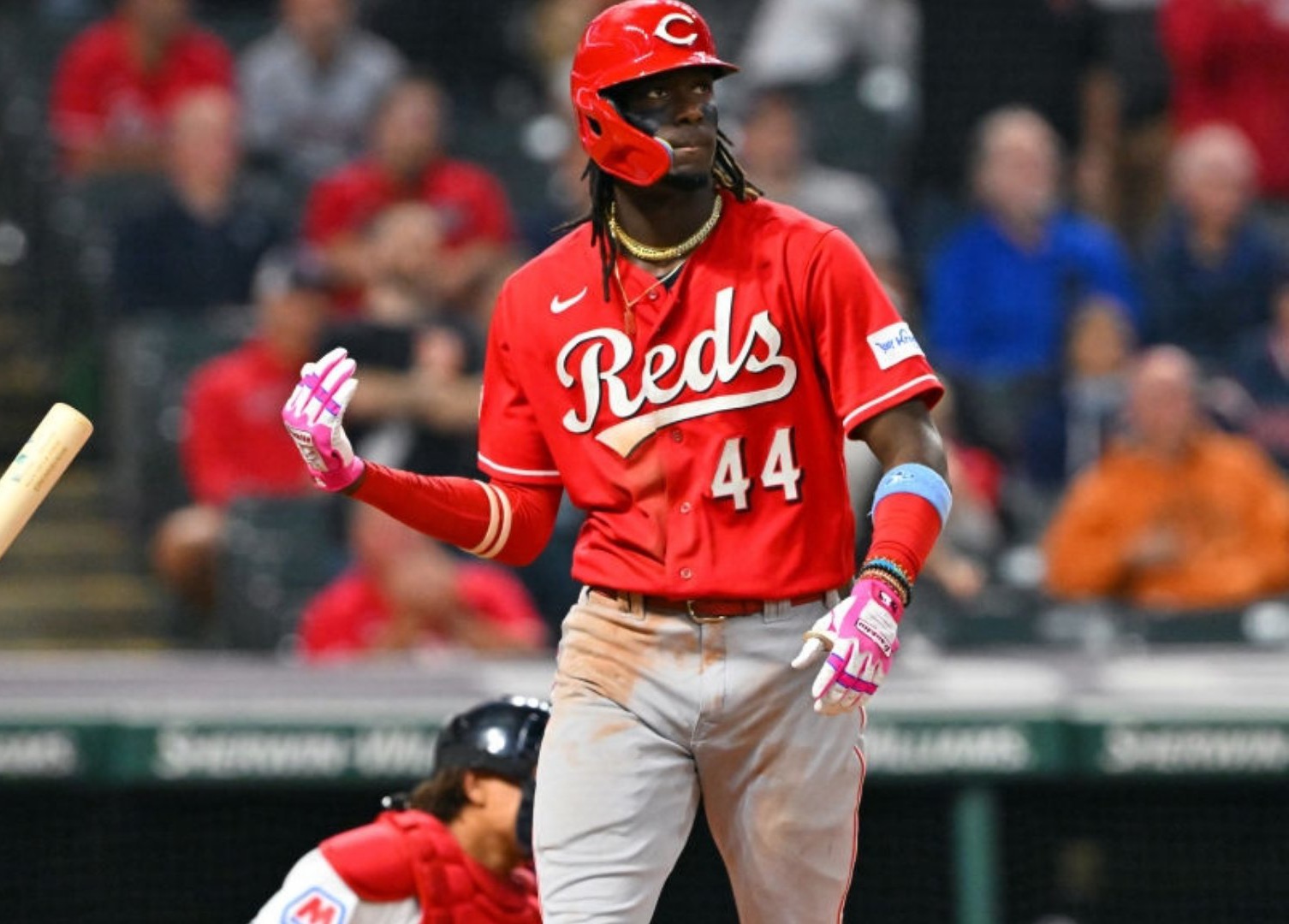 Impacted by the death of his sister, Elly de la Cruz honored her with a home run | De Último Minuto English