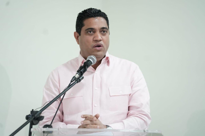 Minister Kelvin Cruz delivers 220 million for the preparation of athletes for the Santo Domingo 2026 Games | De Último Minuto English