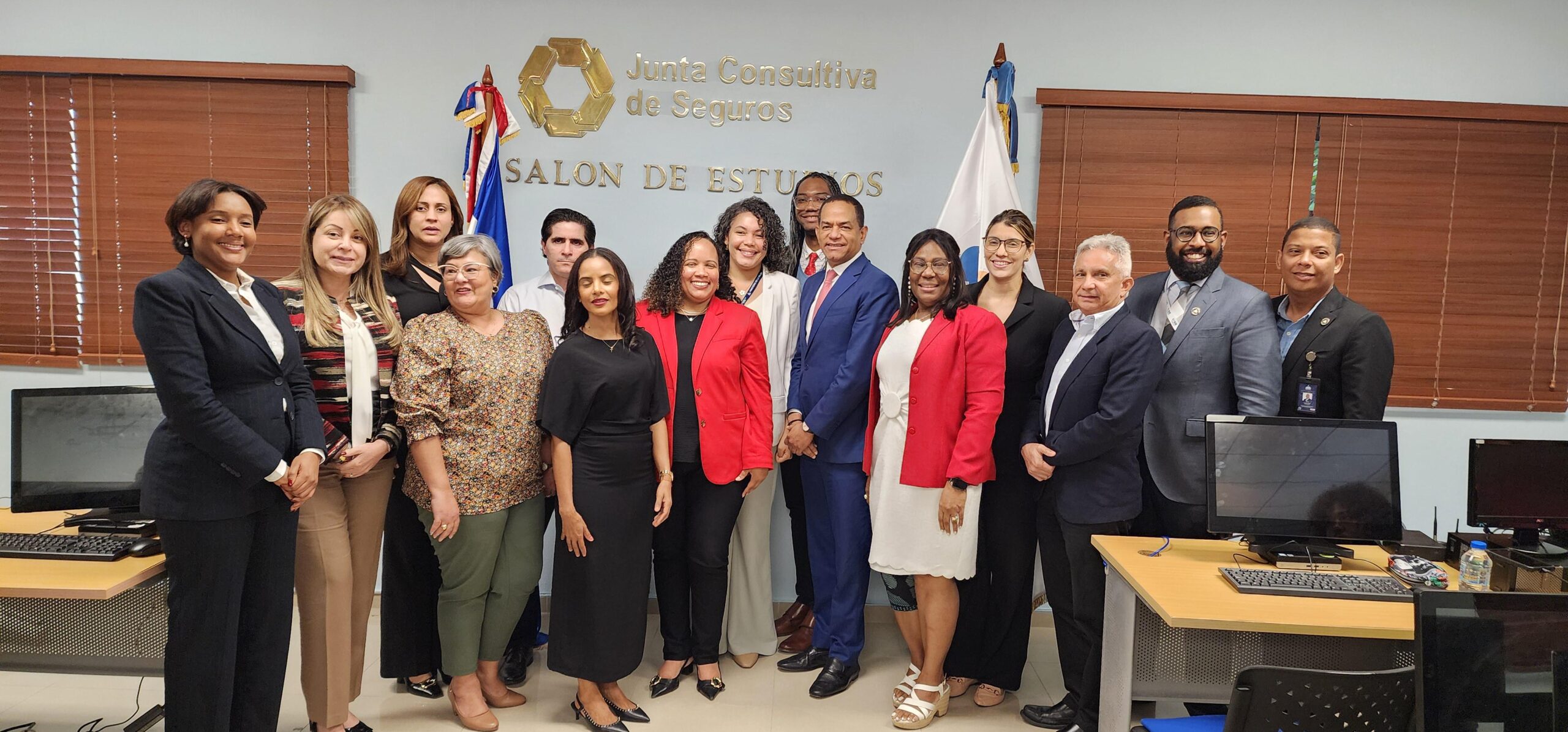 Superintendency of Insurance promotes gender equality as a permanent institutional commitment | De Último Minuto English