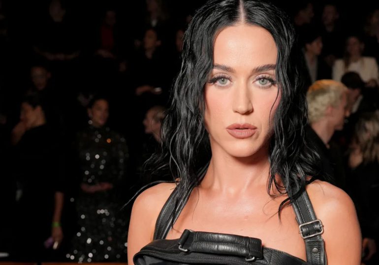 From Katy Perry to Chiquis Rivera: Hollywood raises its voice against Trump's raids | De Último Minuto English