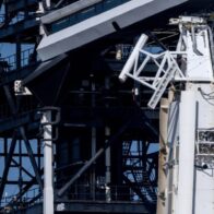 Musk Discontinues Dragon Ship Amidst Trump's Threats to SpaceX | De Último Minuto English