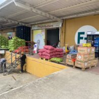Slow recovery and uncertainty after fire at Merca Santo Domingo | De Último Minuto English
