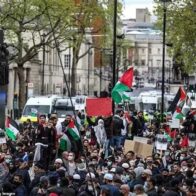 Tens of thousands of people march through the streets of London in a pro-Palestinian march | De Último Minuto English