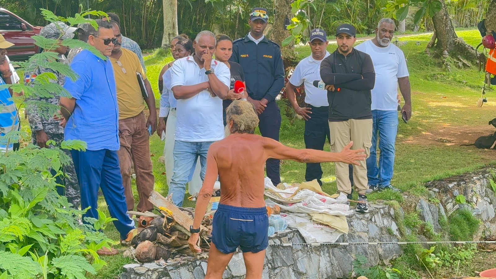 Samaná City Hall recovers beach space occupied by citizen with mental health issues | De Último Minuto English