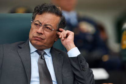 Petro sparks controversy by calling for solidarity with the minor who shot at Uribe | De Último Minuto English