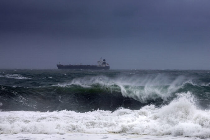 Tropical Storm Flossie continues to intensify near the coasts of the Mexican Pacific | De Último Minuto English