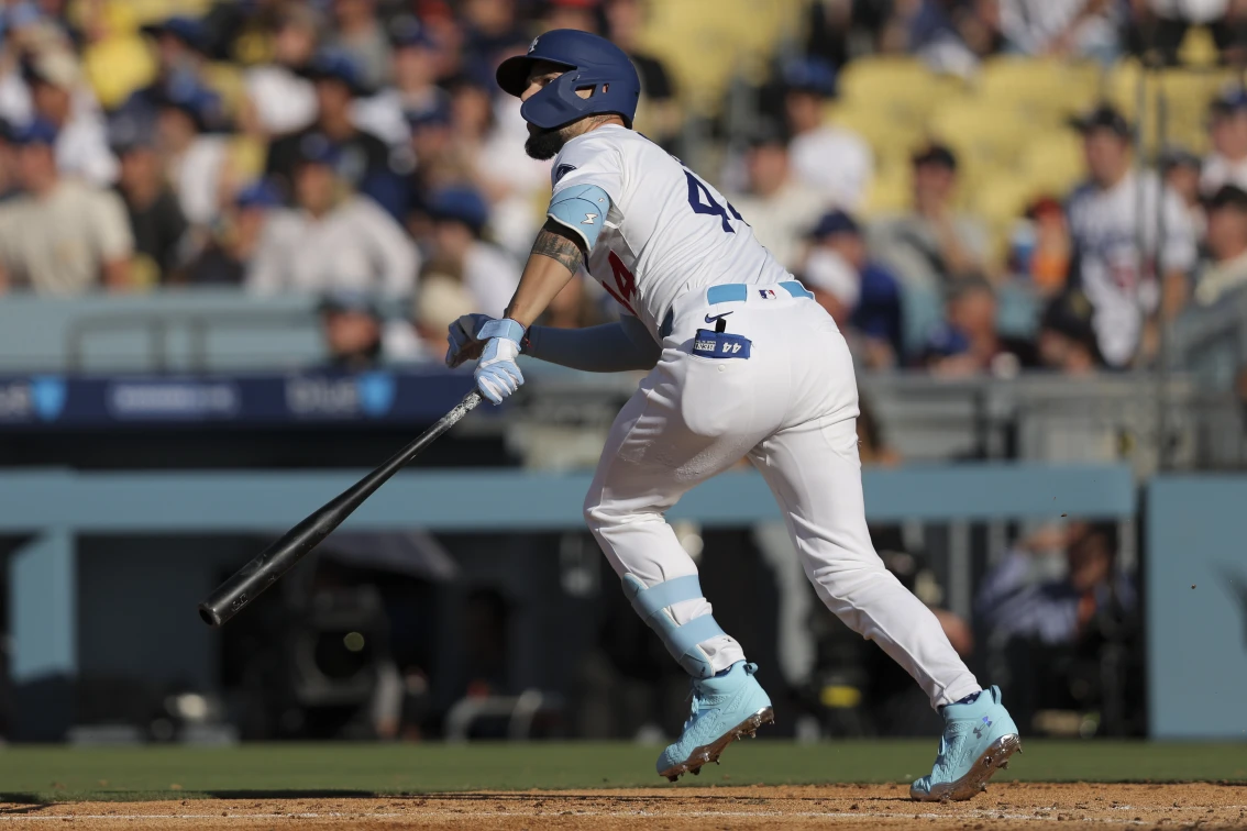 Andy Pagés decides with a three-run homer and Dodgers beat Giants 5-4 | De Último Minuto English