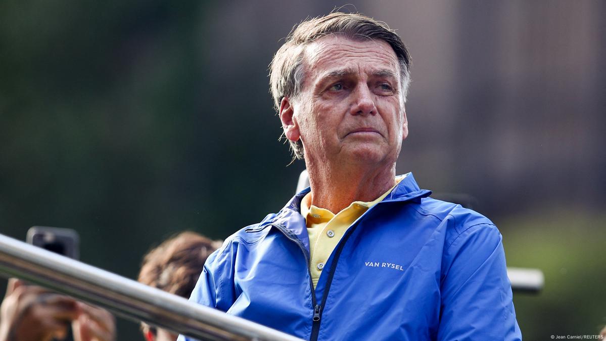 Bolsonaro avoids preventive prison by decision of a judge | De Último Minuto English