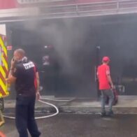 Fire destroys store and affects several businesses in downtown La Vega | De Último Minuto English