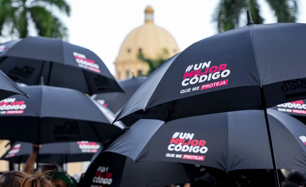 Leftists will demonstrate today in front of the National Palace against the approval of the Penal Code | De Último Minuto English