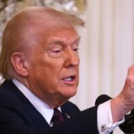 Trump threatens Russia with 100% tariffs if a peace agreement in Ukraine is not reached within 50 days | De Último Minuto English