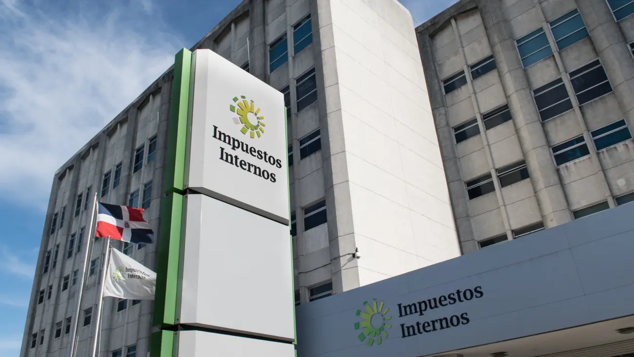 DGII has collected RD$472,000 million in the first half of 2025 | De Último Minuto English