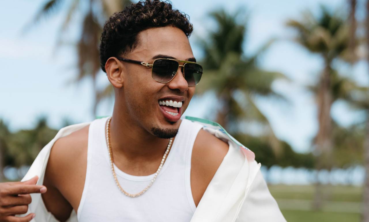 Myke Towers releases “Island Boyz” | De Último Minuto English