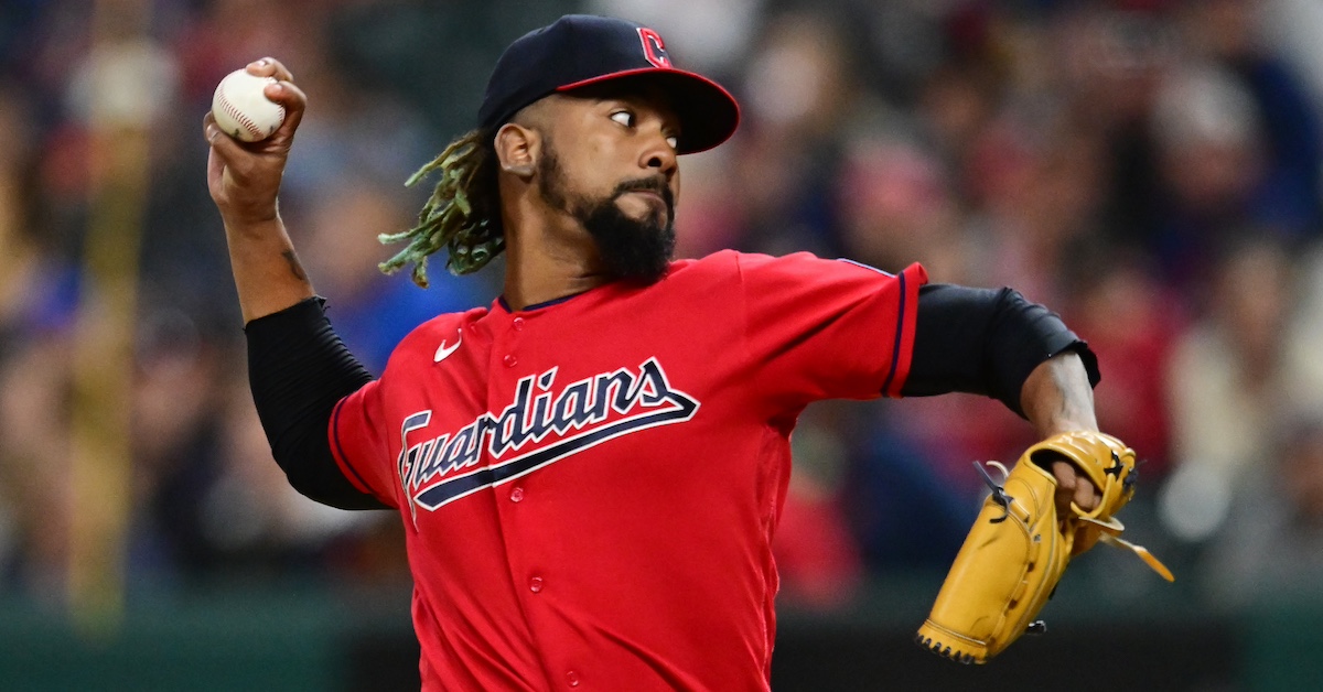 Emmanuel Clase placed on administrative leave while MLB investigates alleged sports betting | De Último Minuto English