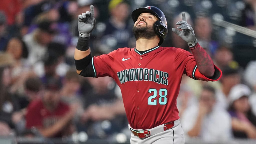 Eugenio Suárez shines again with two home runs and D-backs sweep the Cardinals | De Último Minuto English