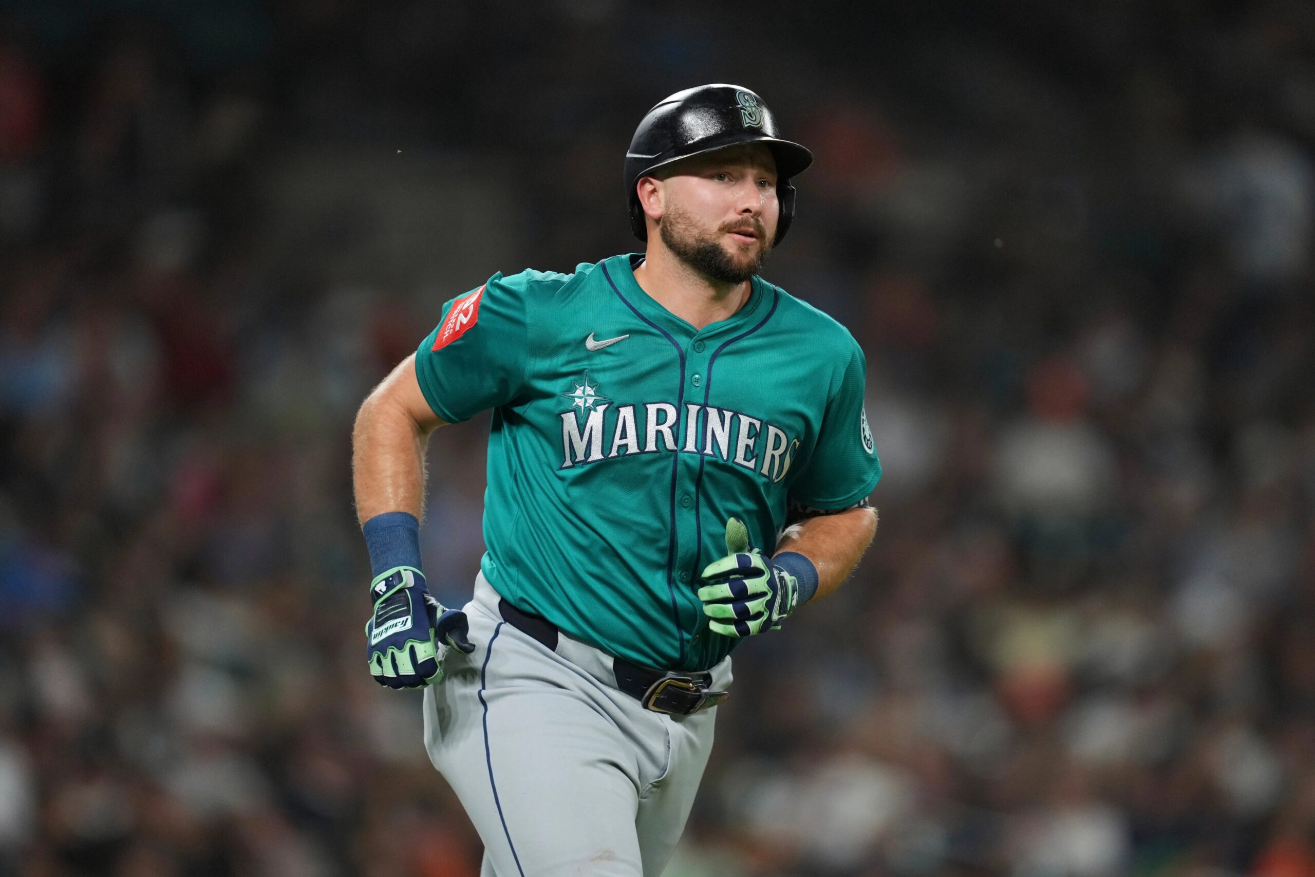 Raleigh first Mariner to reach 50 home runs since Ken Griffey Jr. | De Último Minuto English