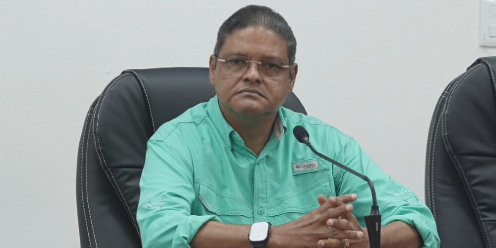 COE maintains 8 provinces on yellow alert and 2 on green alert due to Hurricane Erin | De Último Minuto English