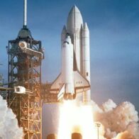 Trump pushes commercial space travel with executive order | De Último Minuto English