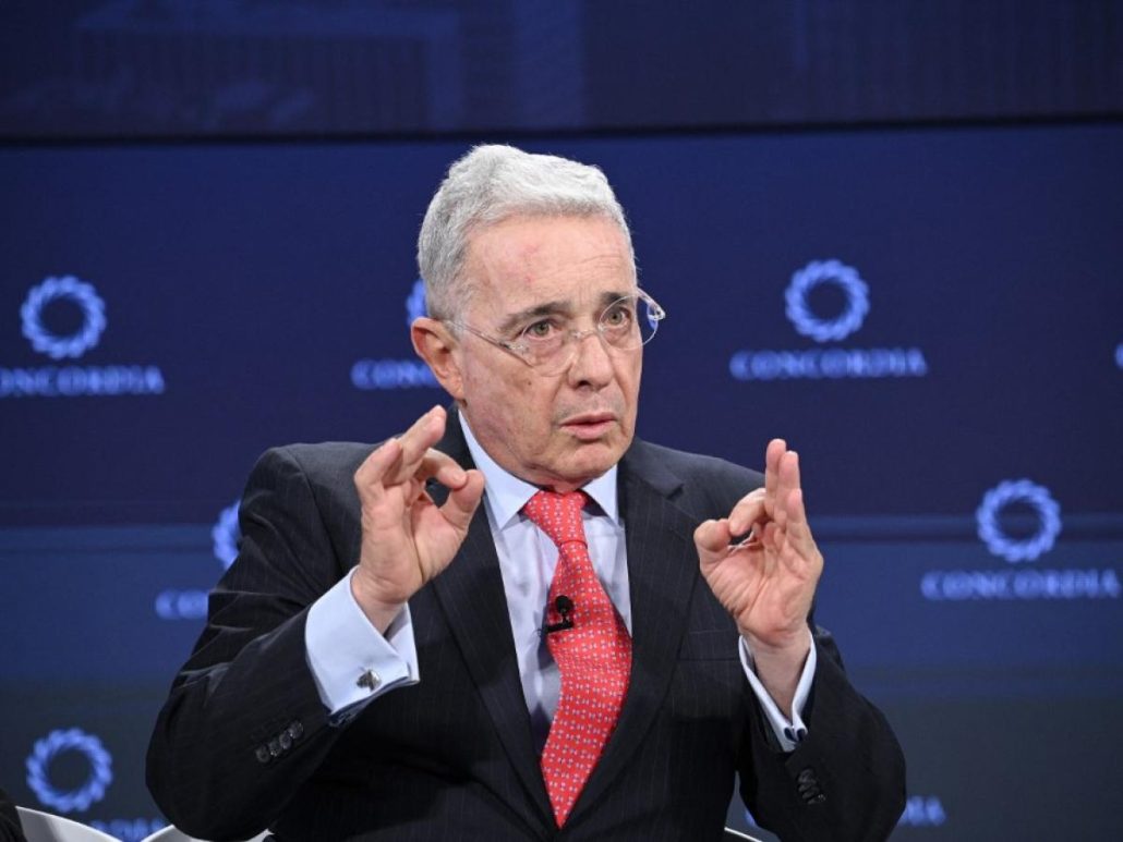 Superior Court of Bogota orders the immediate release of former President Álvaro Uribe | De Último Minuto English