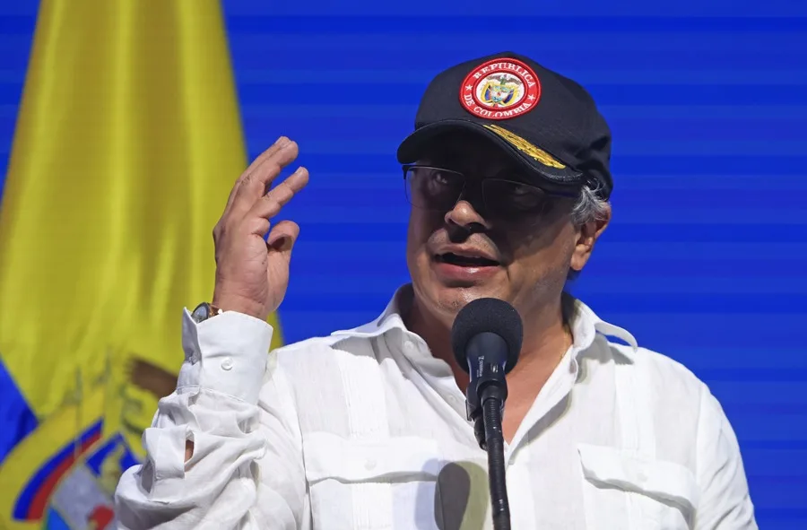 Petro denounces setup in alleged chats of his son disclosed by presidential candidate | De Último Minuto English