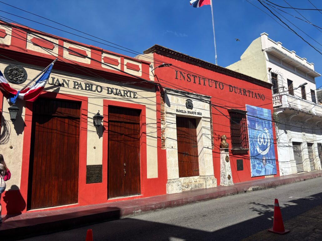 Three months of pre-trial detention for the man who stole rings from the Instituto Duartiano | De Último Minuto English