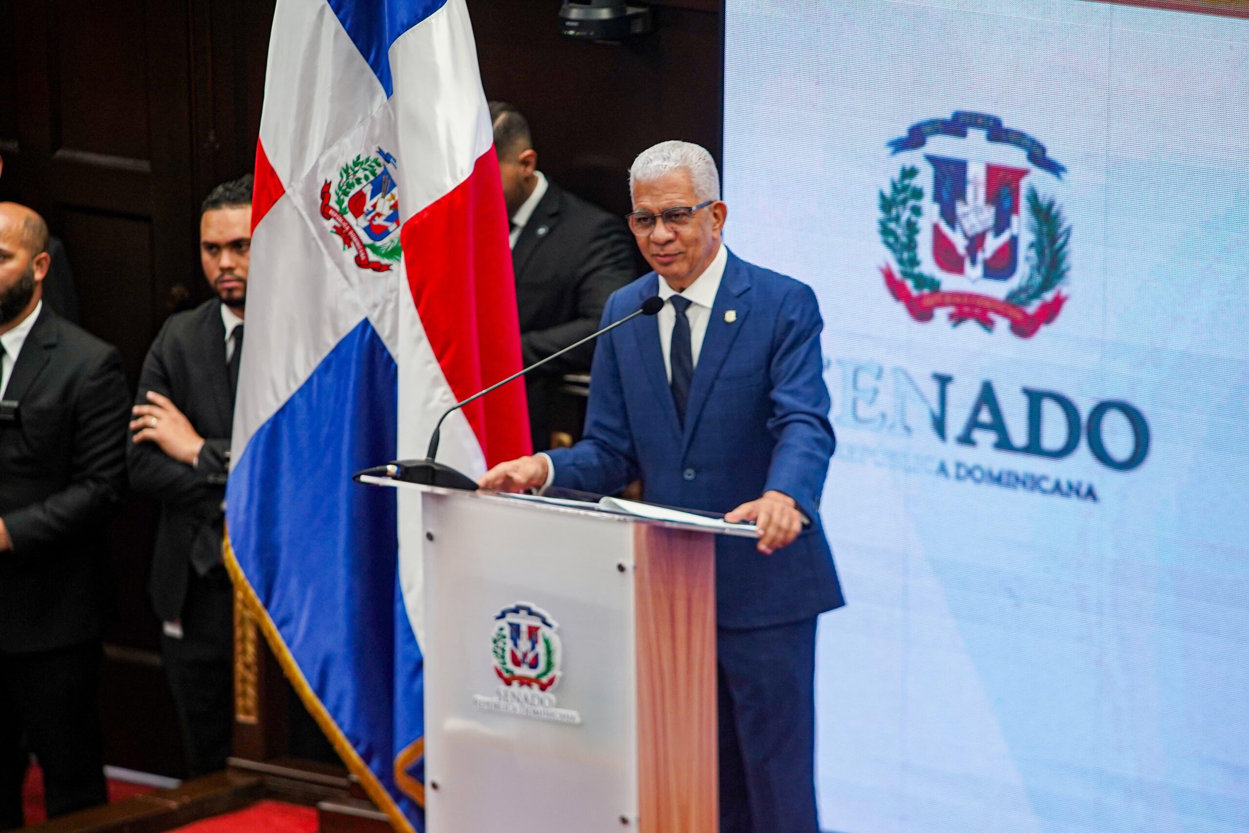 Ricardo de los Santos highlights legislative reforms and advancements in his management of the Senate | De Último Minuto English