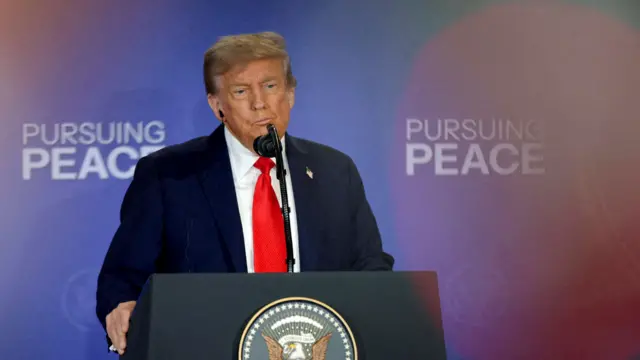 Trump: "If all goes well today" a trilateral summit with Putin and Zelensky could be held. | De Último Minuto English