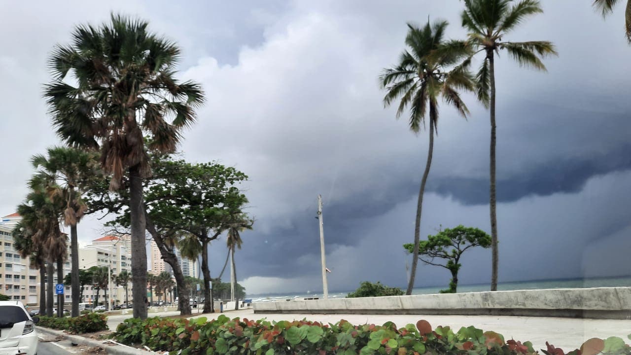 Indomet forecasts scattered showers in eastern and northeastern provinces; downpours and thunderstorms in the afternoon | De Último Minuto English
