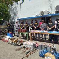 National Police destroys more than a thousand bladed weapons, balaclavas and illicit objects in security operation | De Último Minuto English
