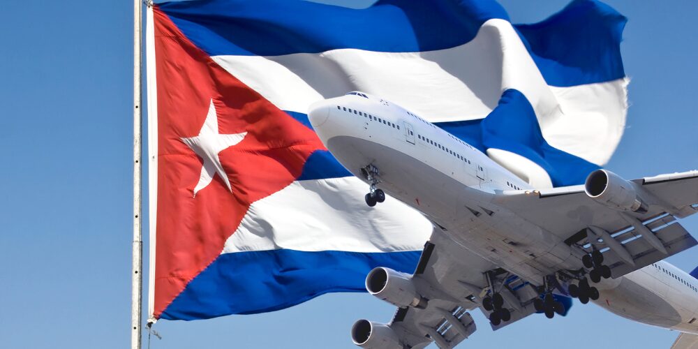 Cuba receives a flight with 136 deportees from the United States | De Último Minuto English