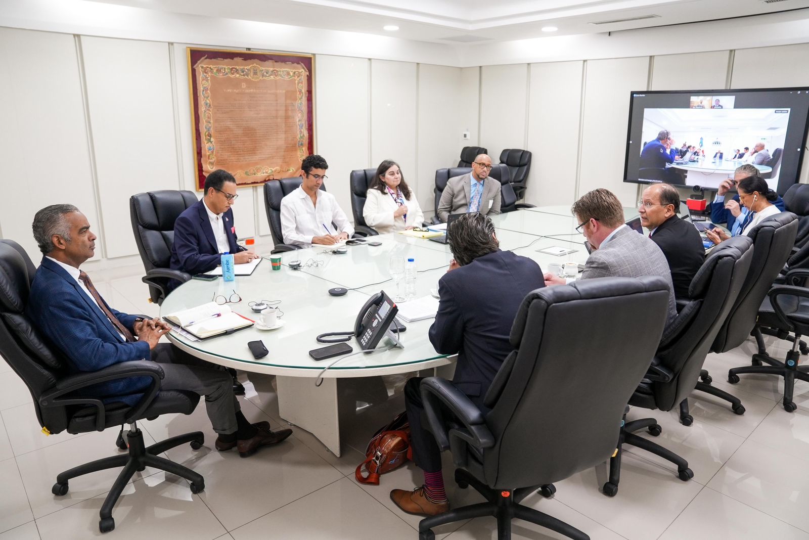 Minister Joel Santos highlights 40% foreign direct investment in energy and mining | De Último Minuto English