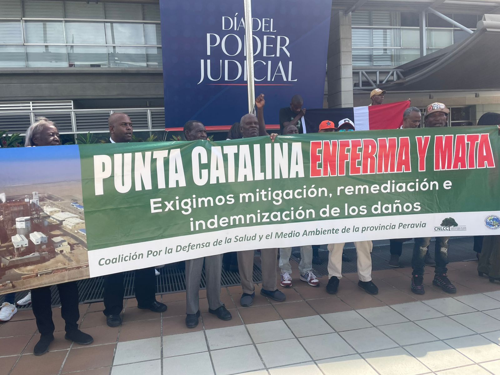They denounce Punta Catalina sick and kills: Hundreds of people claim 3 billion for damages caused | De Último Minuto English