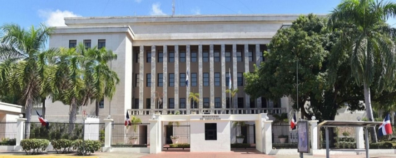Minister Luis Miguel De Camps promotes new measures to ensure transparency in the use of resources for corrective maintenance | De Último Minuto English