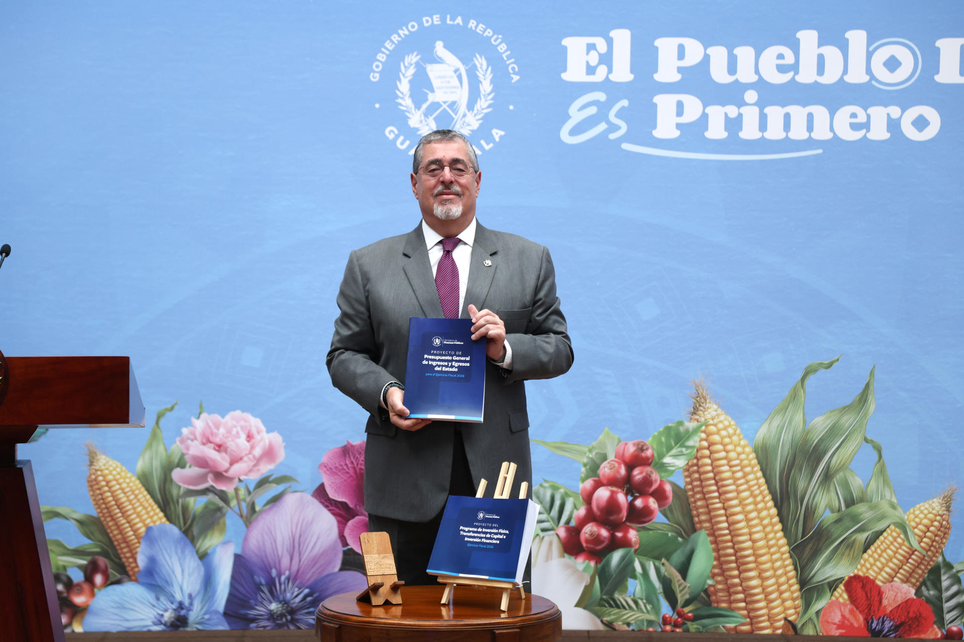 The Government of Guatemala presents the 2026 budget with a 5.8% increase | De Último Minuto English