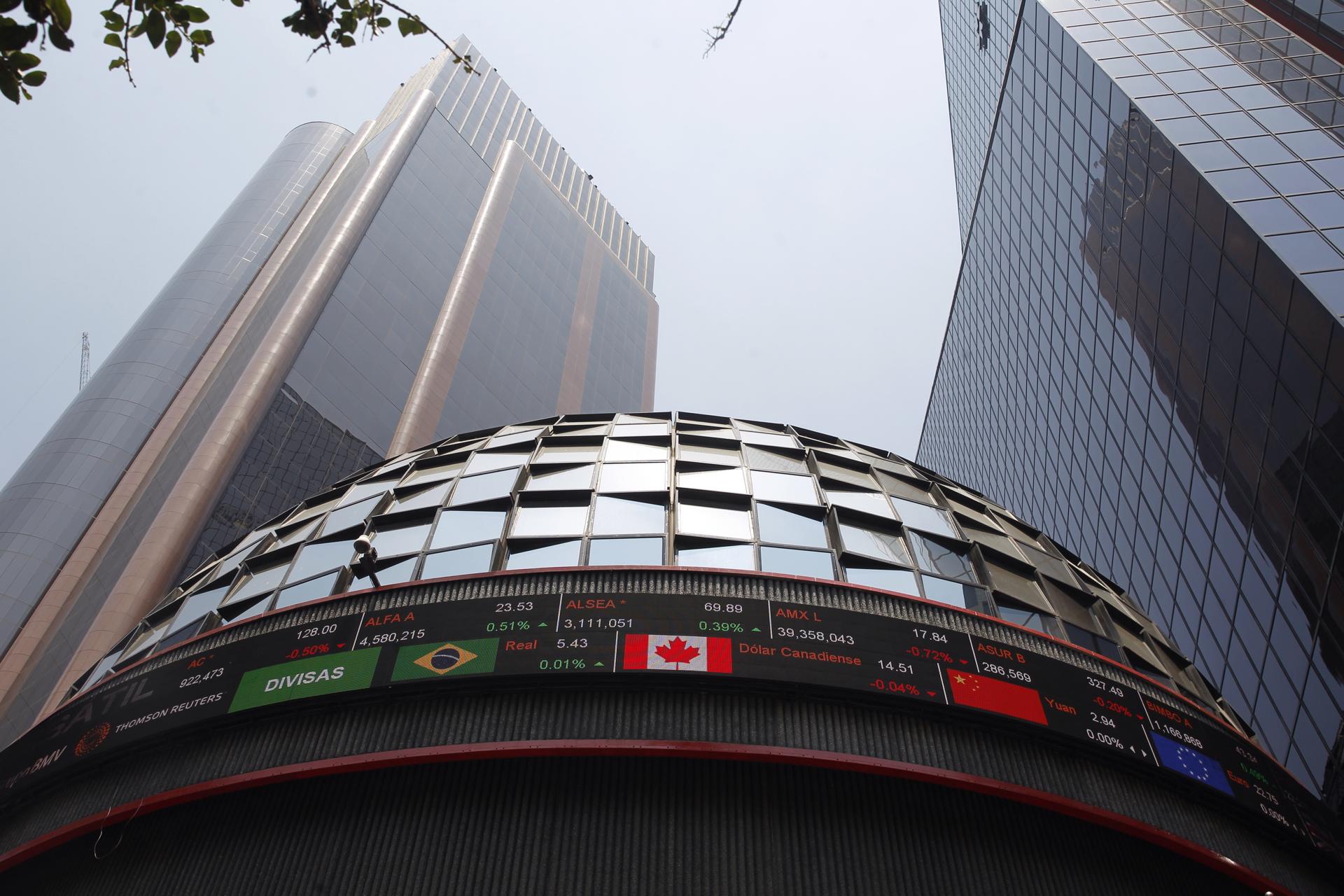 Mexico's Stock Exchange strings together three consecutive setbacks and accumulates a weekly drop of 0.97% | De Último Minuto English