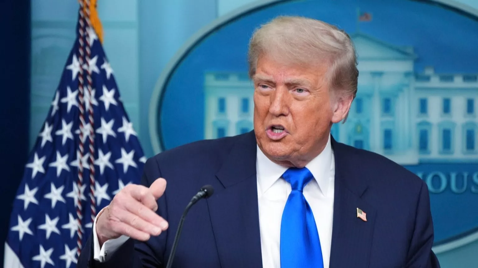 Trump Provides Details of China Deal for TikTok | De Último Minuto English