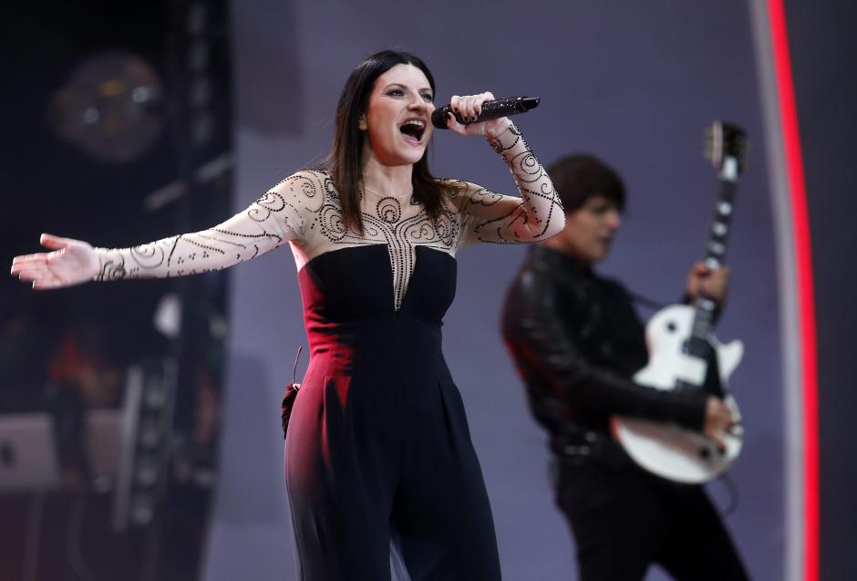 Laura Pausini announces album with songs by Latin artists such as Bad Bunny and Joan Sebastian | De Último Minuto English