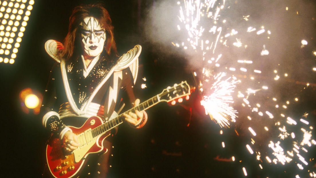 Ace Frehley, legendary KISS guitarist, passes away | De Último Minuto English