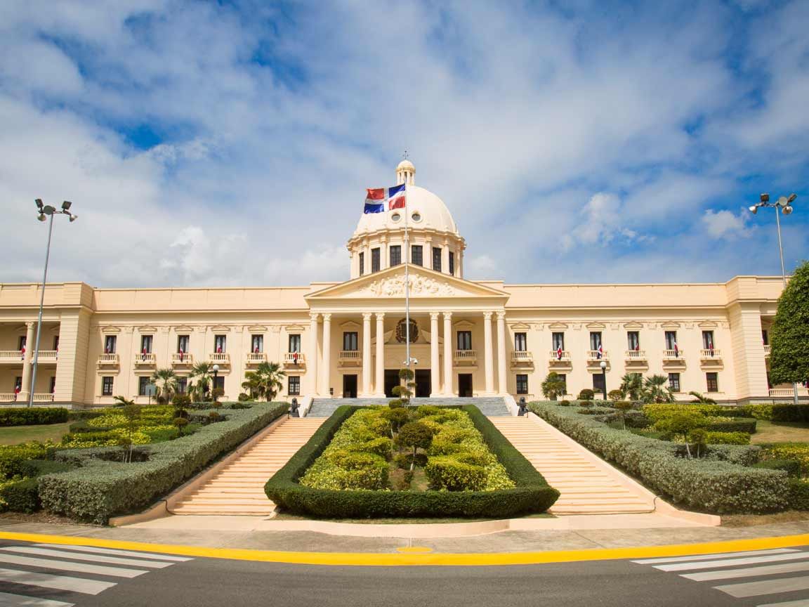 Government reaffirms commitment to prudent and sustainable public debt management | De Último Minuto English