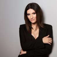 Laura Pausini throws a "jab" at Billboard's Leila Cobo so she invites Bad Bunny to sing "Turista" with her | De Último Minuto English
