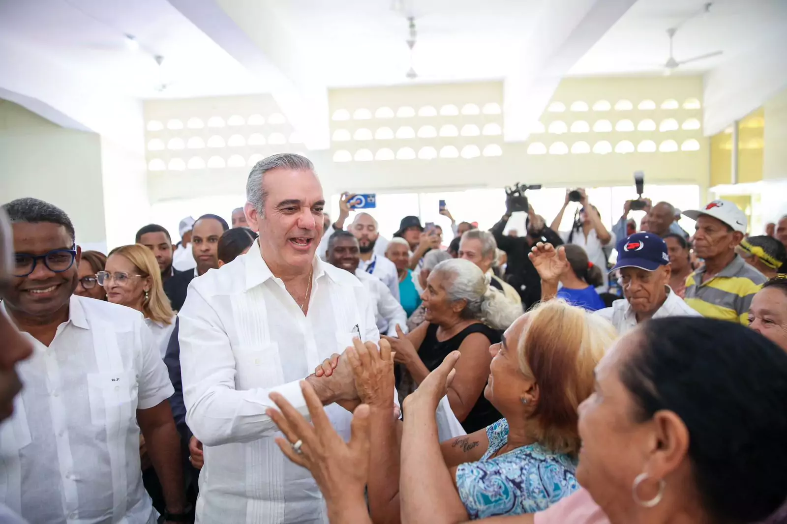Abinader is going to Higüey to lead the Government With You program | De Último Minuto English