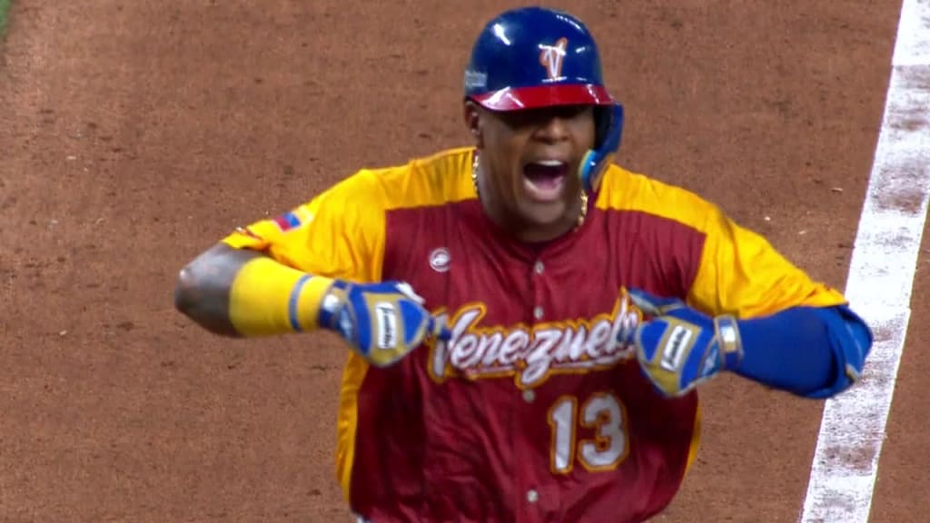 Salvador Pérez is named Venezuela's captain for the 2026 World Baseball Classic | De Último Minuto English