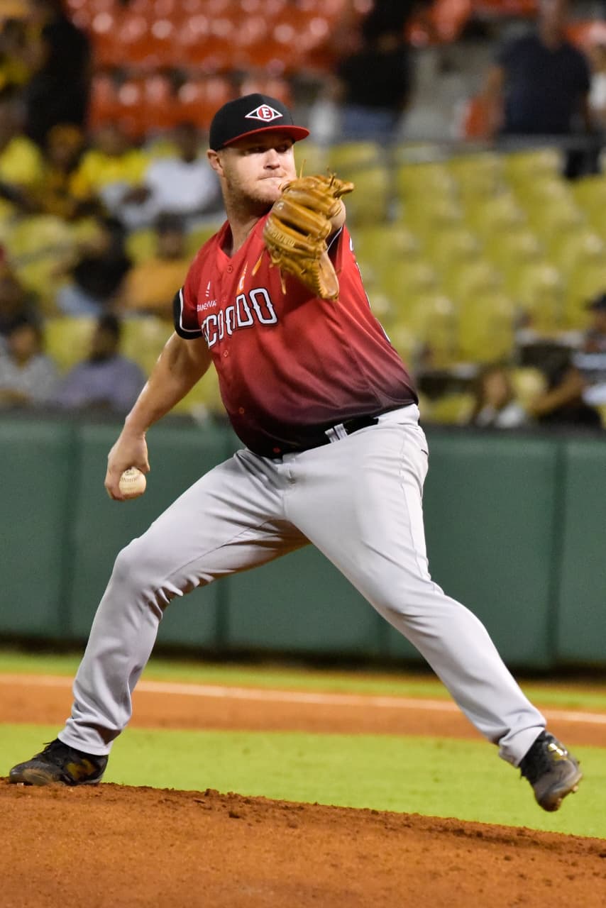 Lakins leads shutout 6-0 and Escogido defeats the Eagles in Santiago | De Último Minuto English