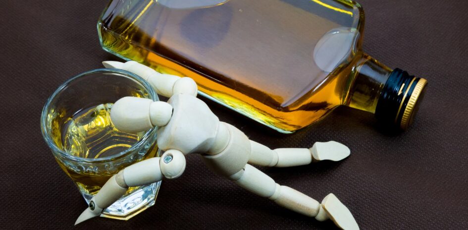 Telecommuting triggers hidden alcohol consumption, study in the UK warns | De Último Minuto English